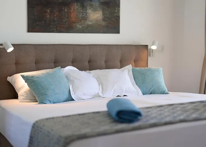 Papa's Court Ii With Pool فيلة *