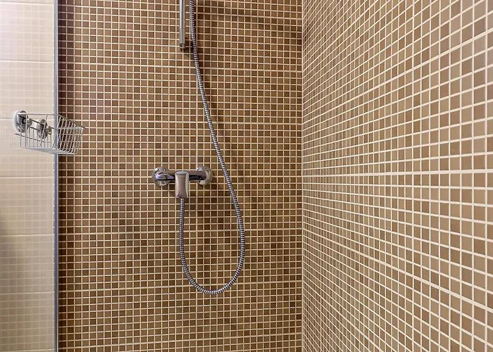 Papa's Court Ii With Pool فيلة *